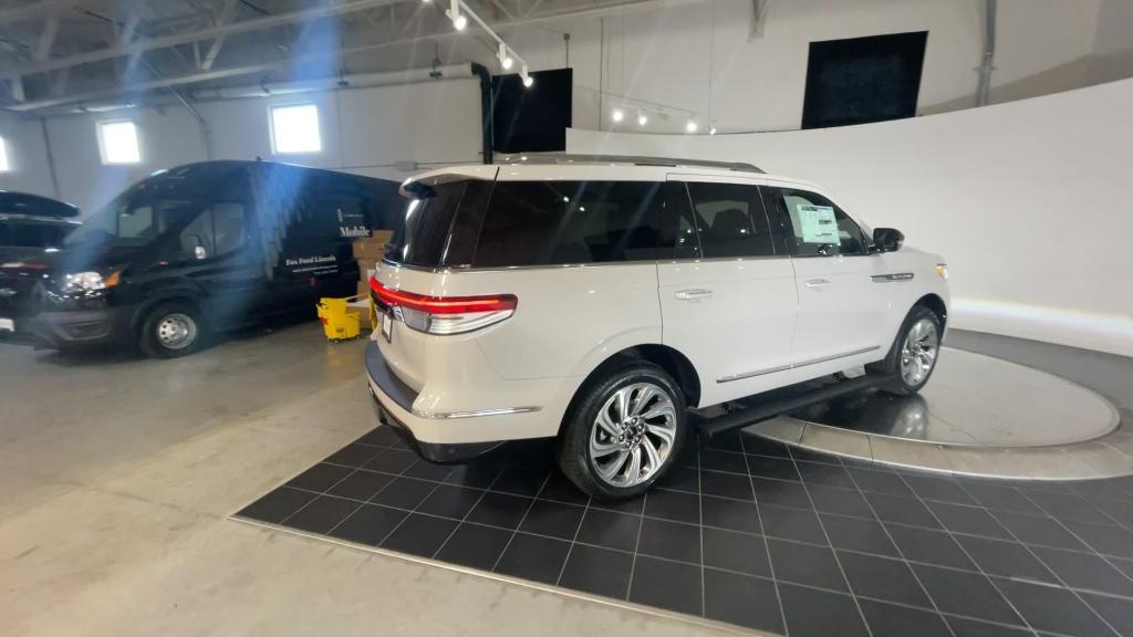 new 2024 Lincoln Navigator car, priced at $94,199