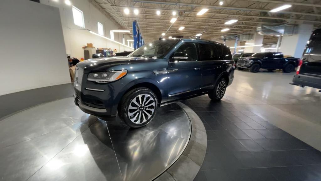 new 2024 Lincoln Navigator car, priced at $95,181