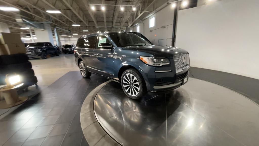 new 2024 Lincoln Navigator car, priced at $95,181