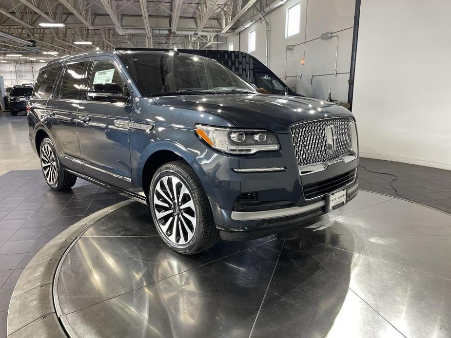 new 2024 Lincoln Navigator car, priced at $95,181