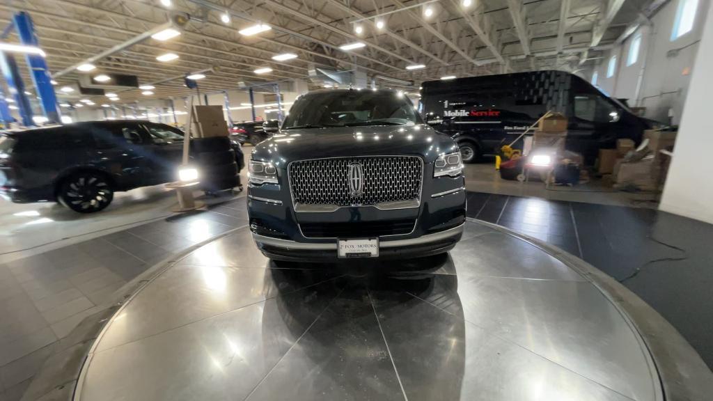 new 2024 Lincoln Navigator car, priced at $95,181