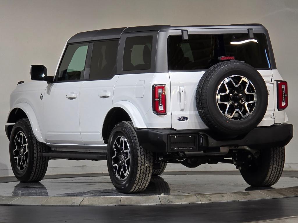 new 2024 Ford Bronco car, priced at $53,892