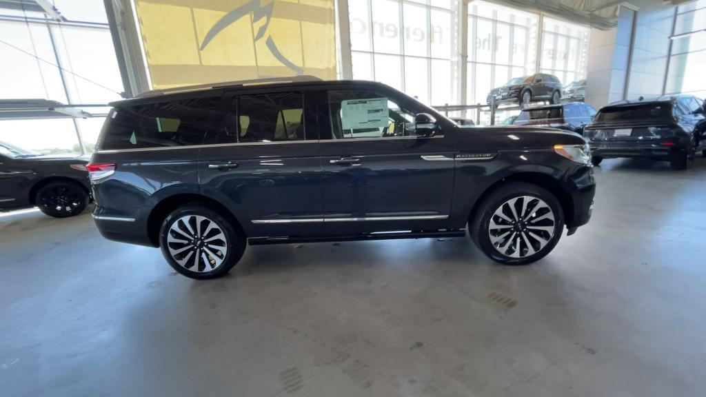 used 2024 Lincoln Navigator car, priced at $89,998