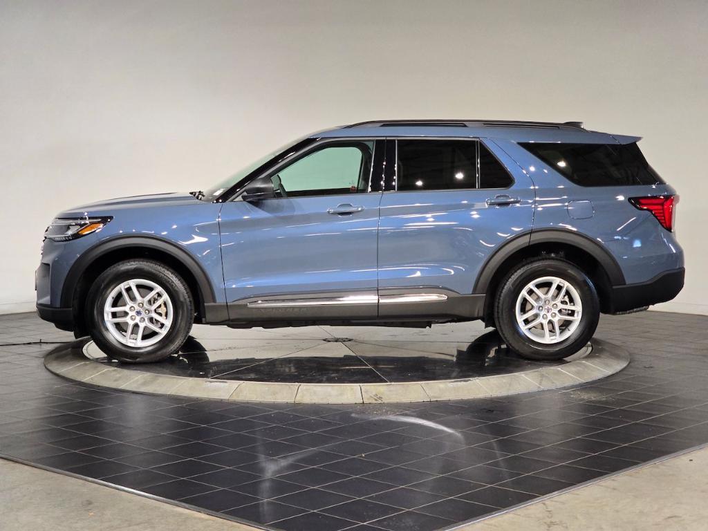 new 2025 Ford Explorer car, priced at $39,818