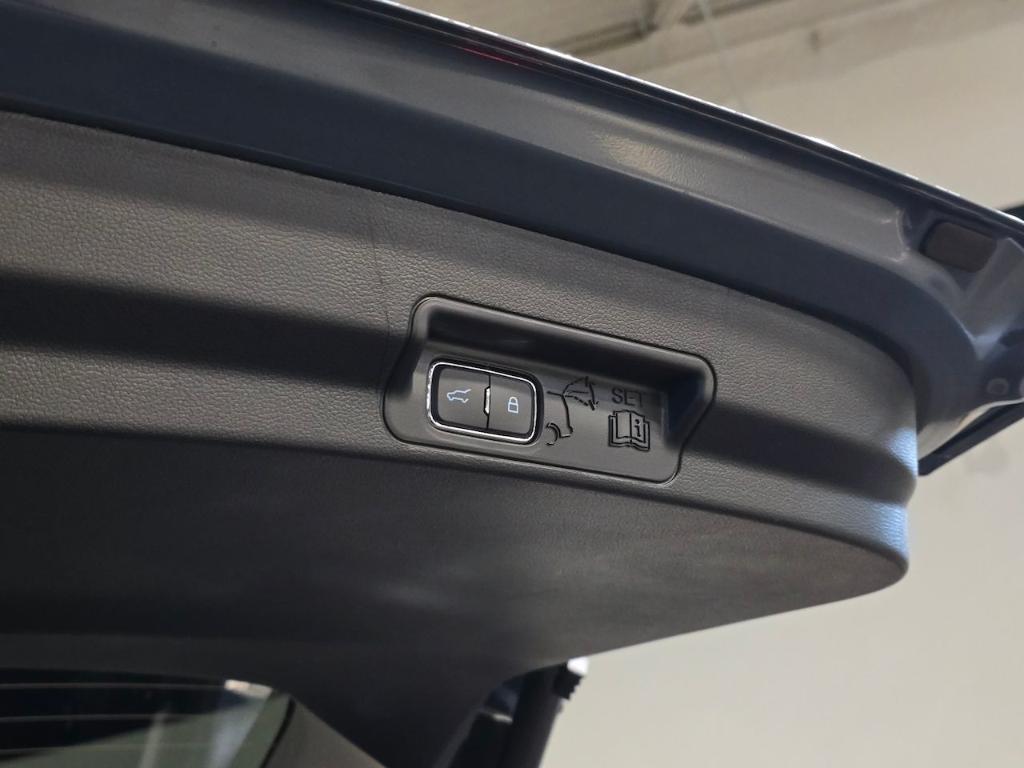 new 2025 Ford Explorer car, priced at $39,818