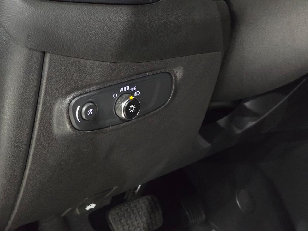 used 2023 Chevrolet Equinox car, priced at $24,943