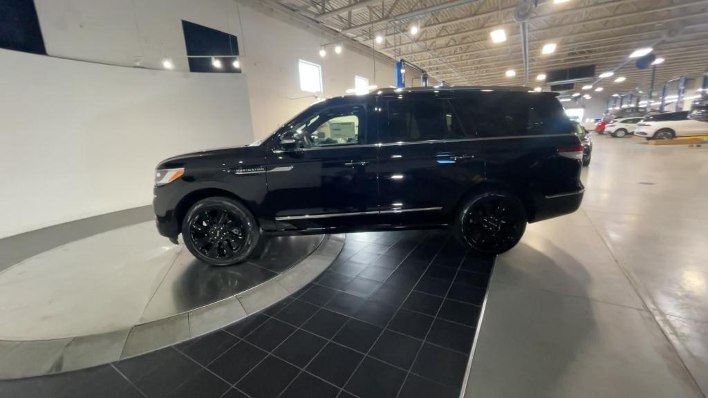 new 2024 Lincoln Navigator car, priced at $95,599