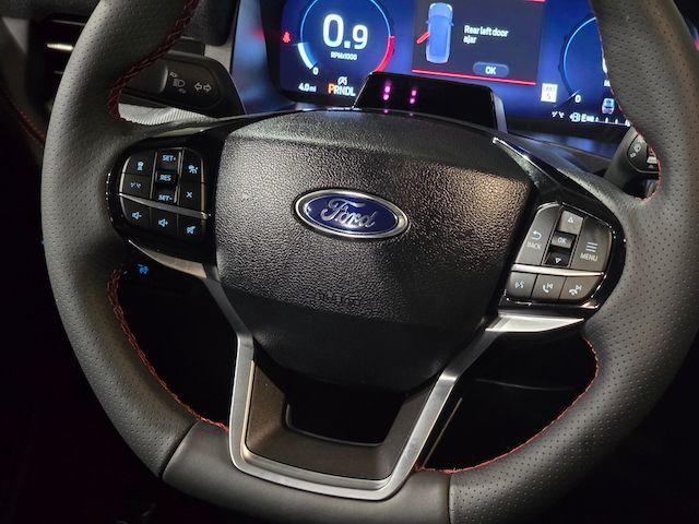 new 2025 Ford Explorer car, priced at $45,696