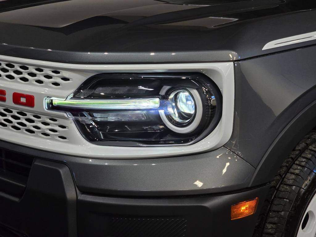 new 2025 Ford Bronco Sport car, priced at $33,872