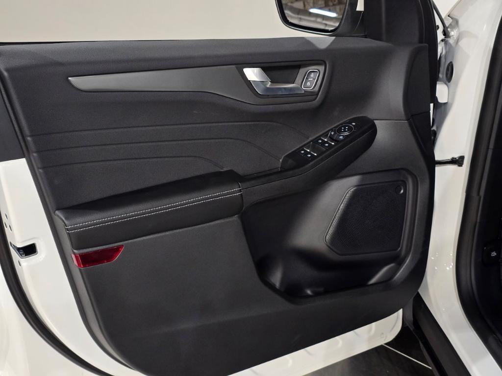 new 2025 Ford Escape car, priced at $32,112