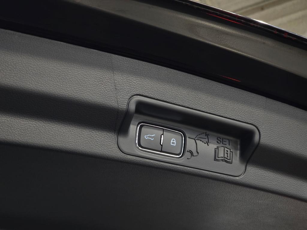 new 2025 Ford Explorer car, priced at $46,914