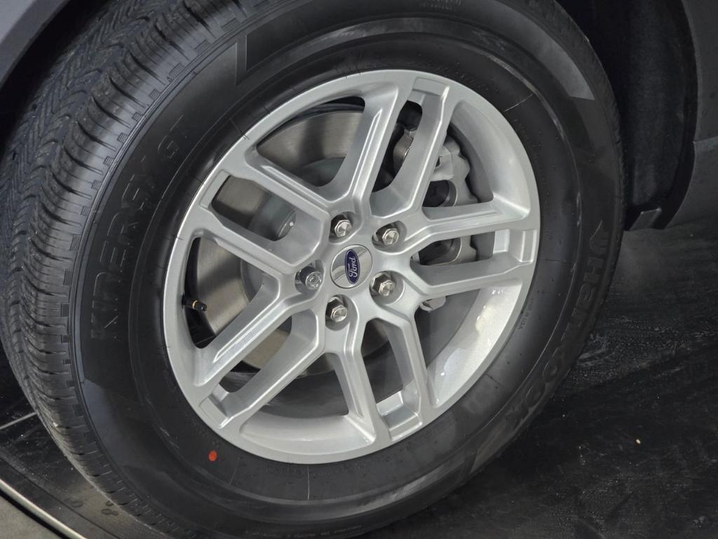 new 2026 Ford Explorer car, priced at $42,280