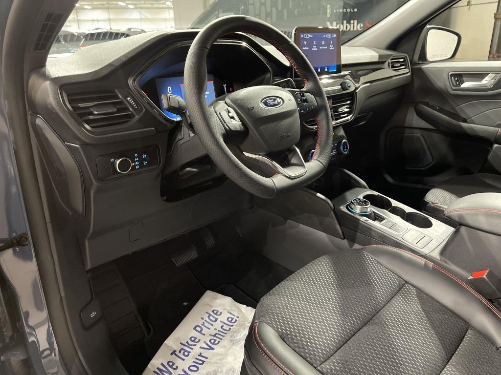 new 2025 Ford Escape car, priced at $29,699