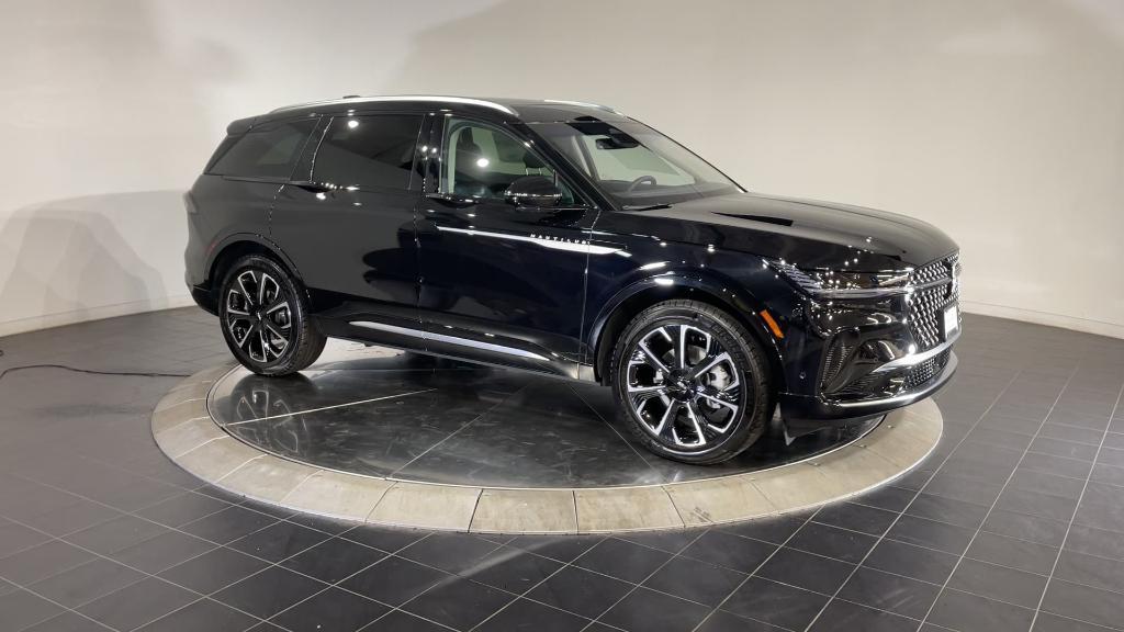 new 2024 Lincoln Nautilus car, priced at $56,499