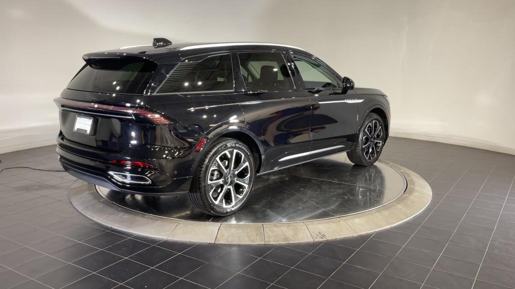 new 2024 Lincoln Nautilus car, priced at $56,499