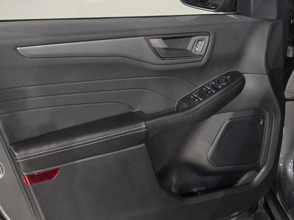 new 2025 Ford Escape car, priced at $28,305