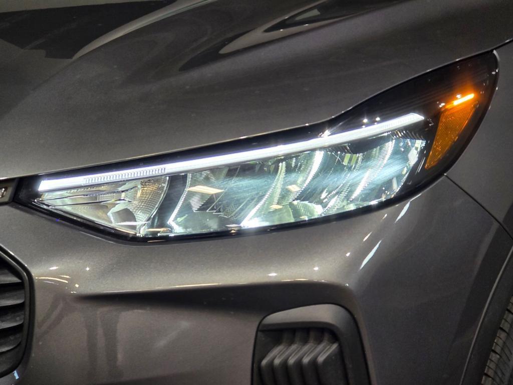 new 2025 Ford Escape car, priced at $28,305