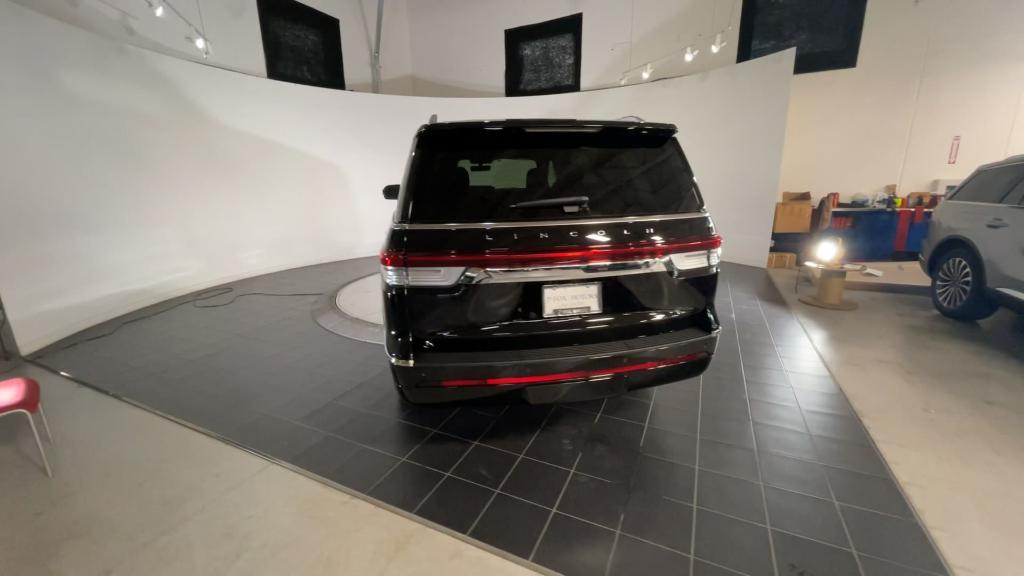 new 2024 Lincoln Navigator car, priced at $95,299