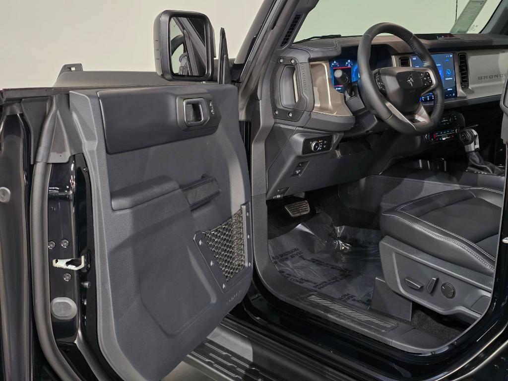 new 2025 Ford Bronco car, priced at $48,258