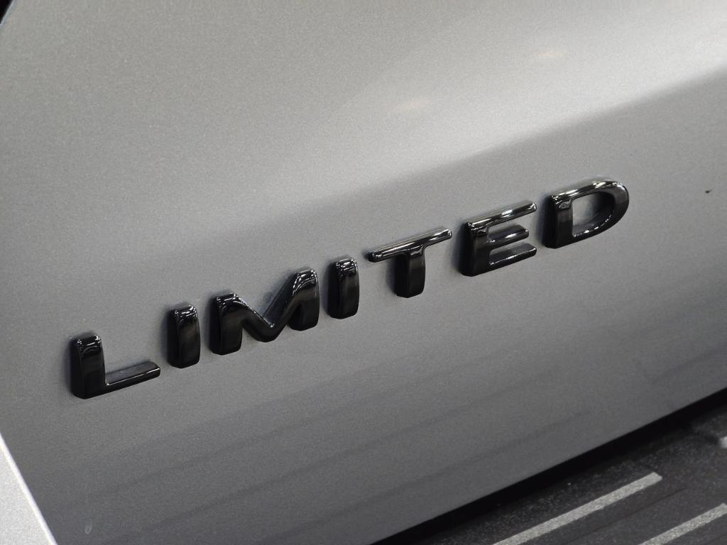 used 2022 Ford Expedition car, priced at $54,039