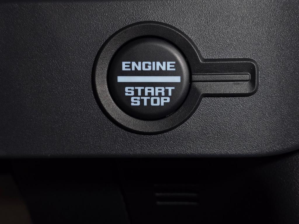 new 2025 Ford Bronco car, priced at $41,712