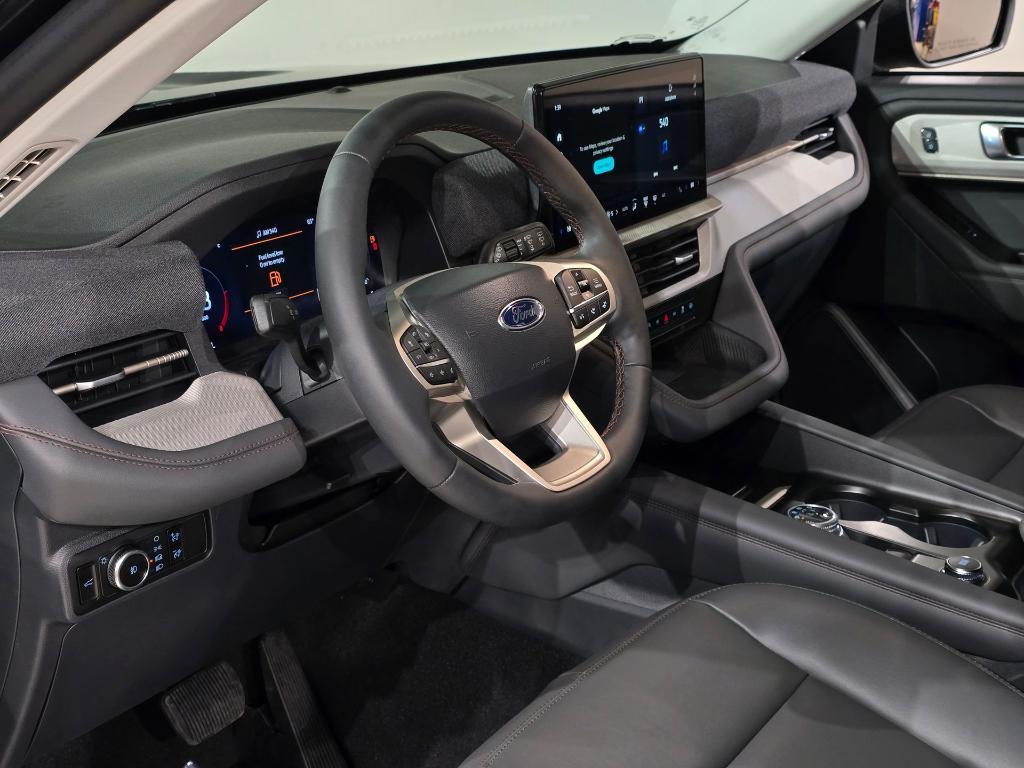 new 2025 Ford Explorer car, priced at $50,040