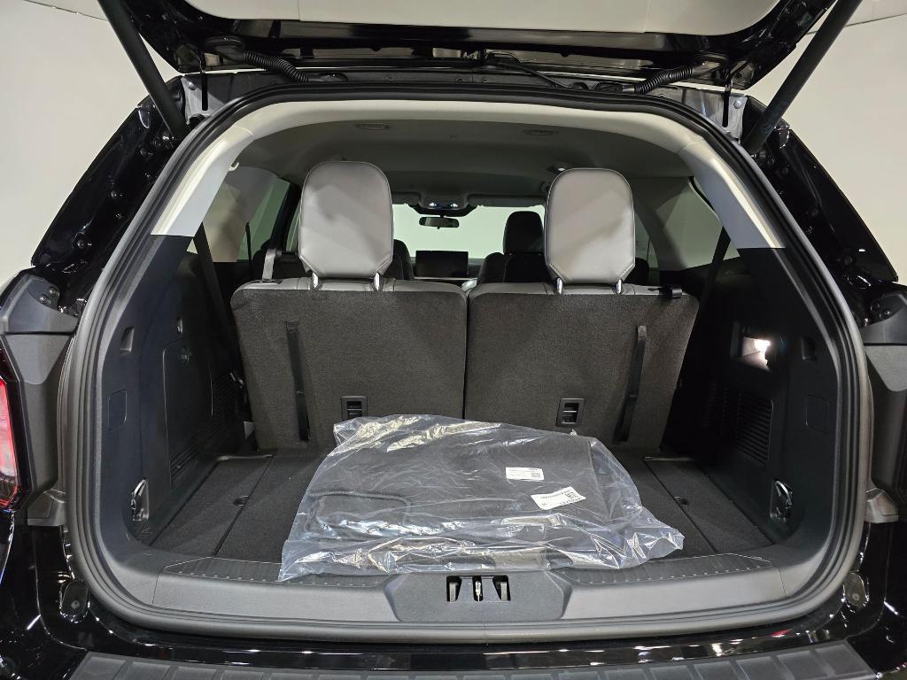 new 2025 Ford Explorer car, priced at $50,040