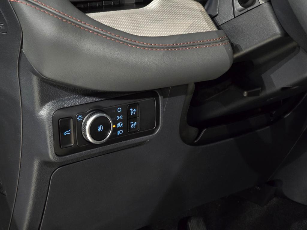 new 2025 Ford Explorer car, priced at $50,040