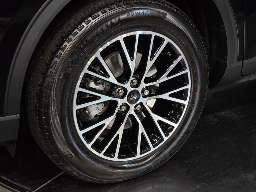 new 2025 Ford Escape car, priced at $35,260