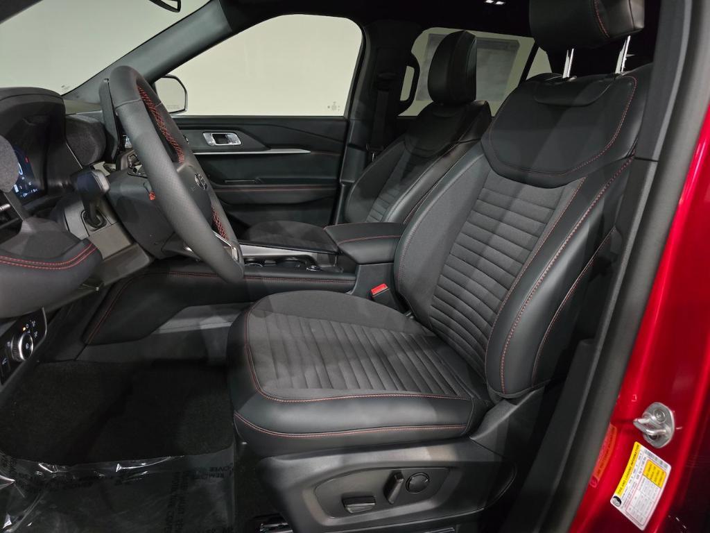new 2025 Ford Explorer car, priced at $54,425