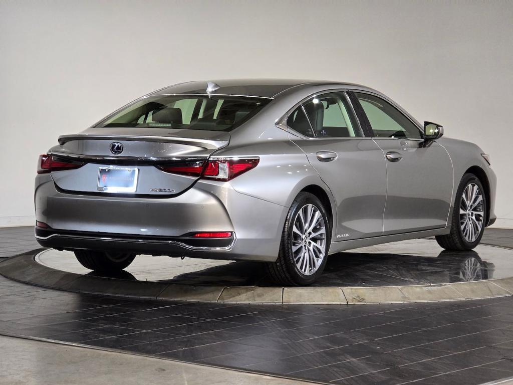 used 2019 Lexus ES 300h car, priced at $29,768