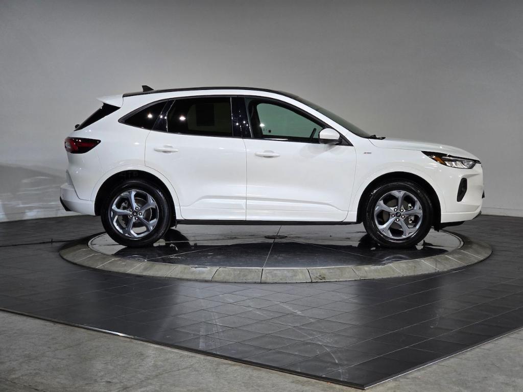 used 2023 Ford Escape car, priced at $26,758