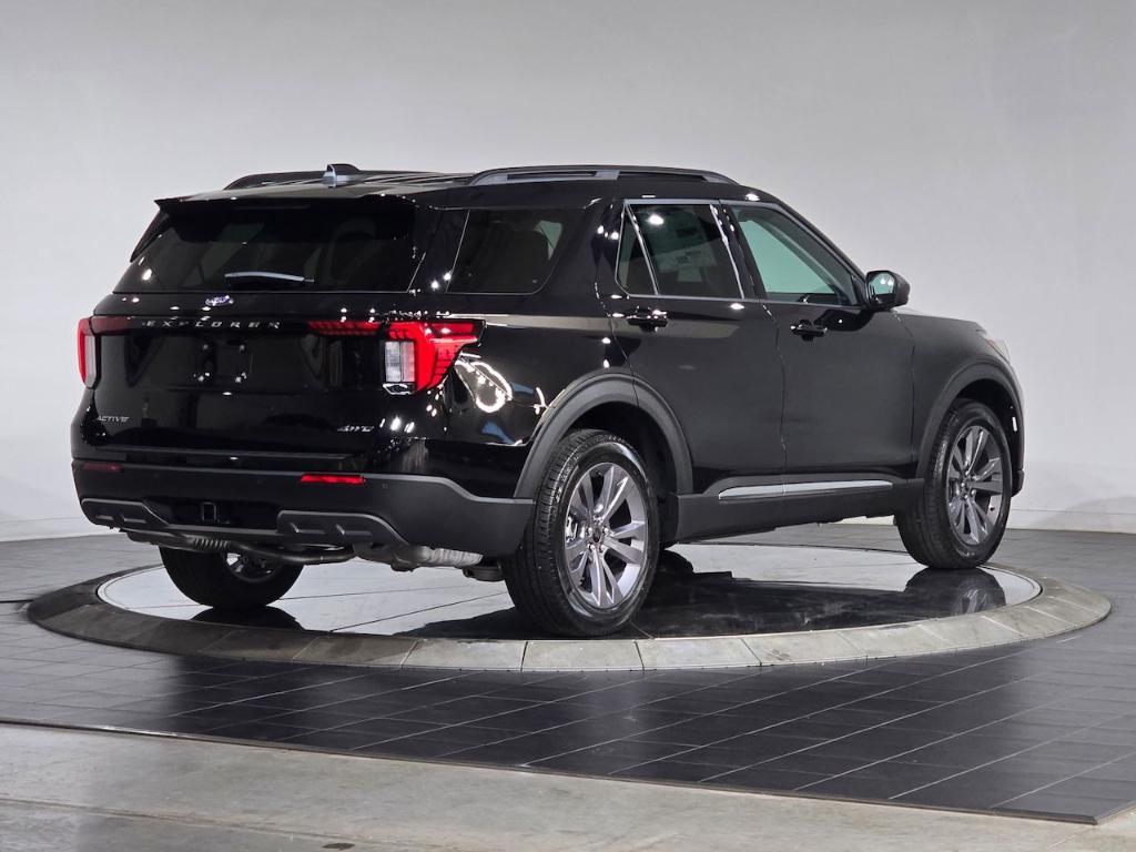 new 2025 Ford Explorer car, priced at $43,947