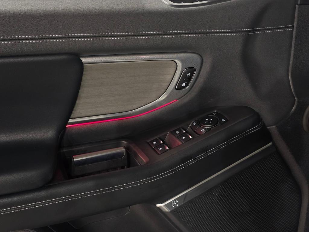 new 2025 Ford Expedition car, priced at $75,717