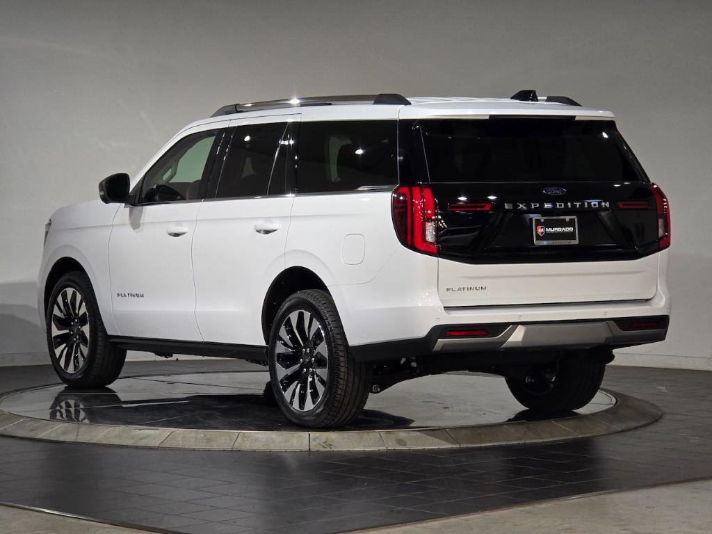 new 2025 Ford Expedition car, priced at $75,717