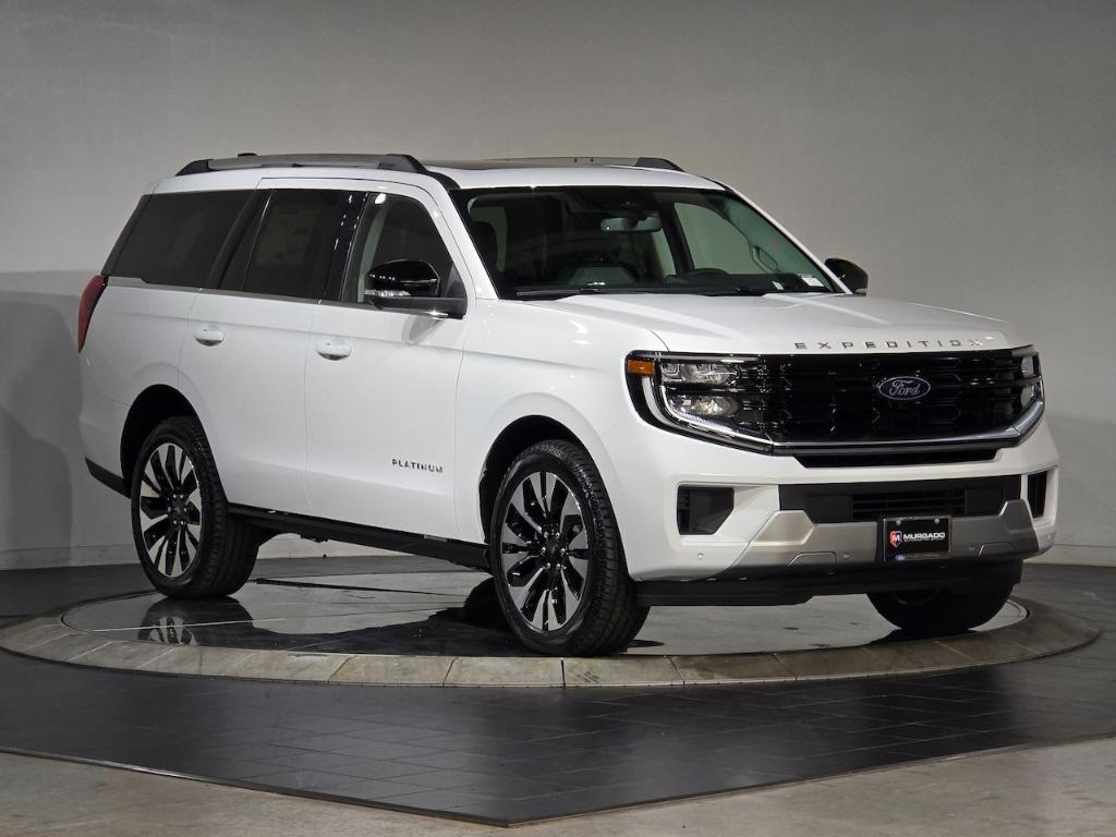 new 2025 Ford Expedition car, priced at $75,717