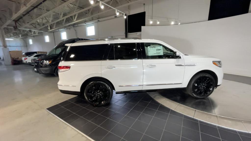 new 2024 Lincoln Navigator car, priced at $96,599