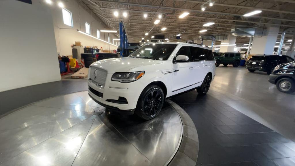 new 2024 Lincoln Navigator car, priced at $96,599