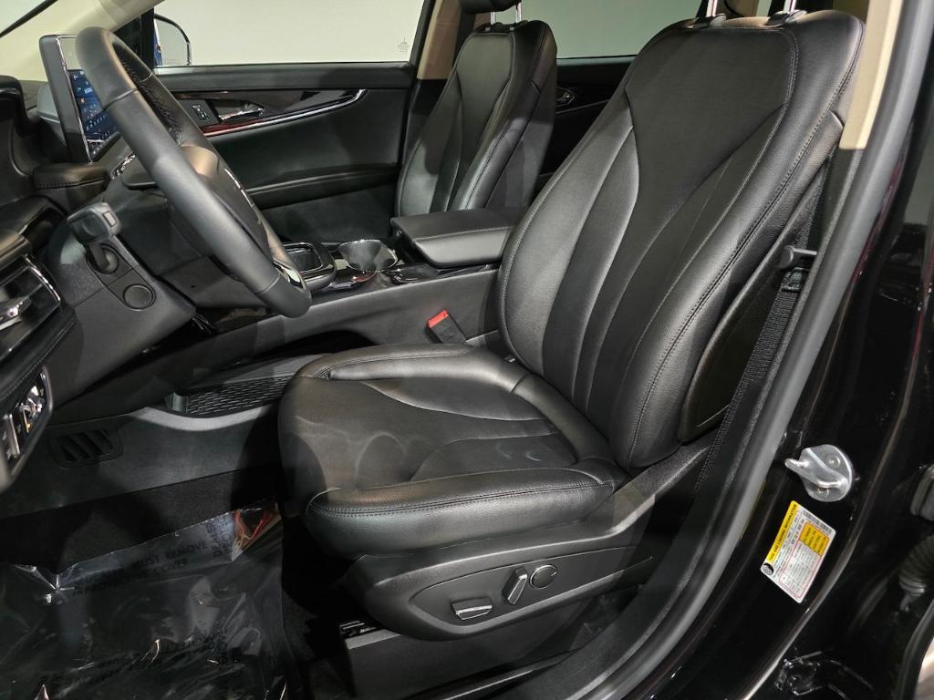 used 2023 Lincoln Nautilus car, priced at $36,606