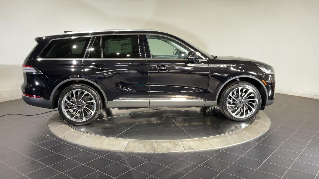 new 2025 Lincoln Aviator car, priced at $70,495