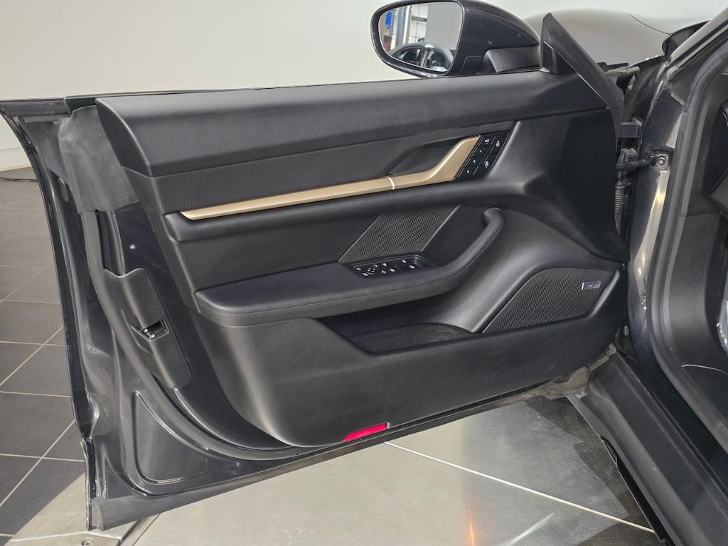 used 2022 Porsche Taycan car