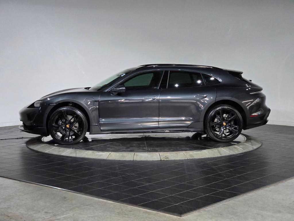 used 2022 Porsche Taycan car