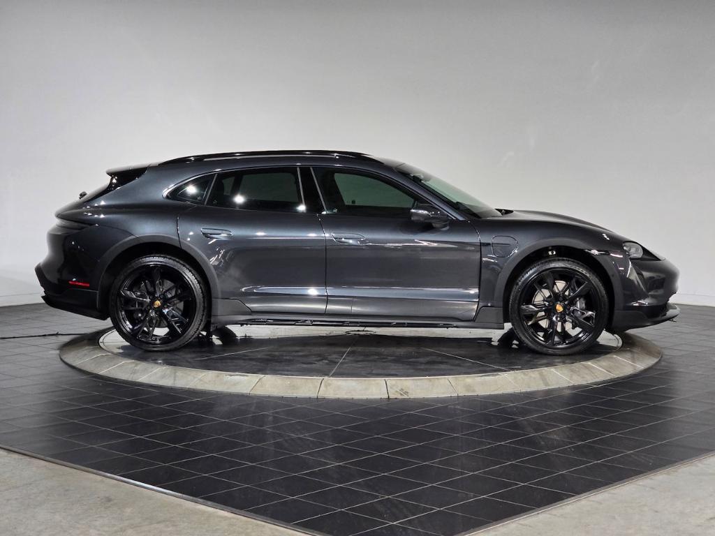 used 2022 Porsche Taycan car