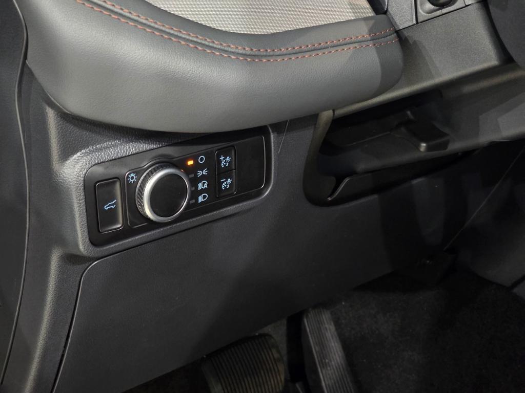 new 2025 Ford Explorer car, priced at $39,202