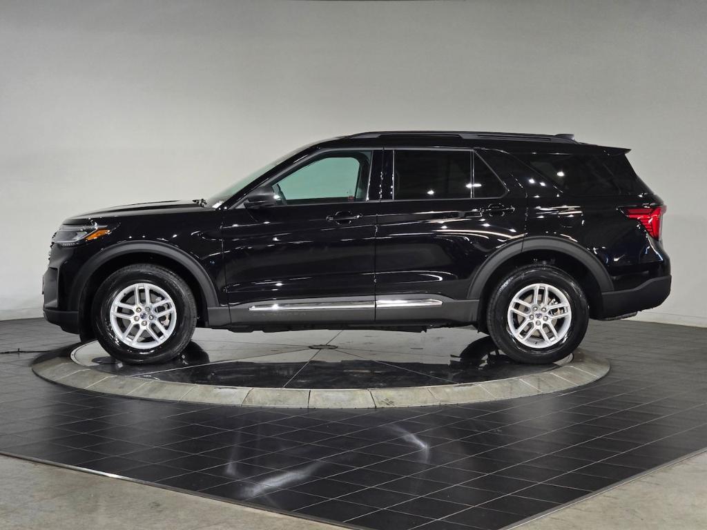 new 2025 Ford Explorer car, priced at $39,202