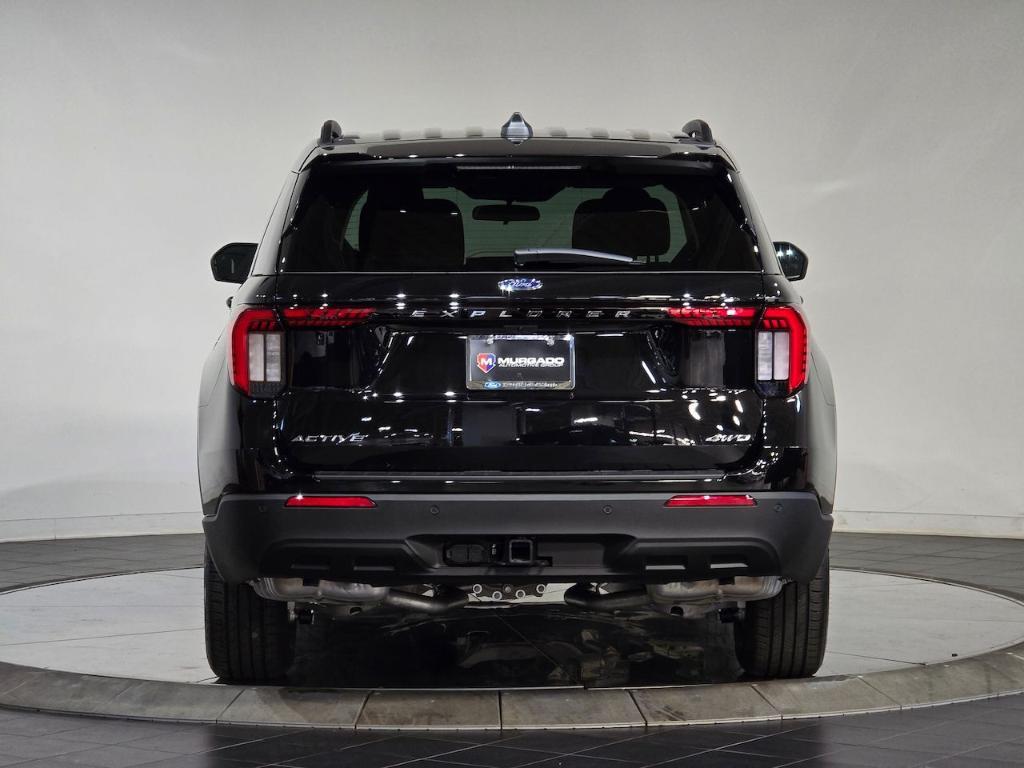 new 2025 Ford Explorer car, priced at $39,202