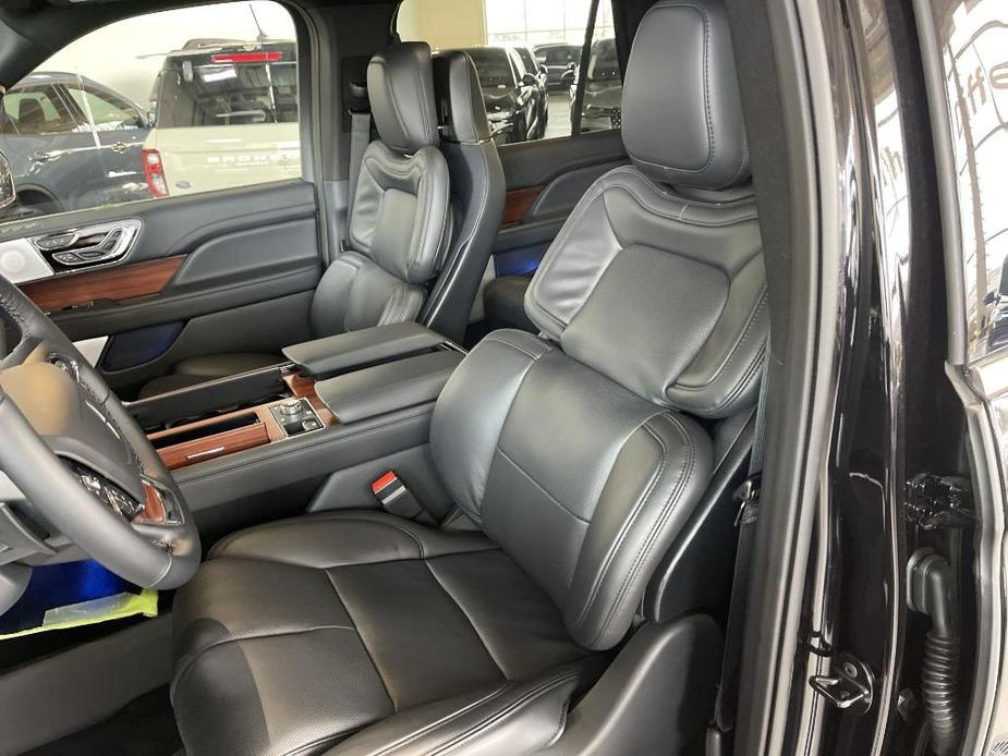 new 2024 Lincoln Navigator car, priced at $95,399