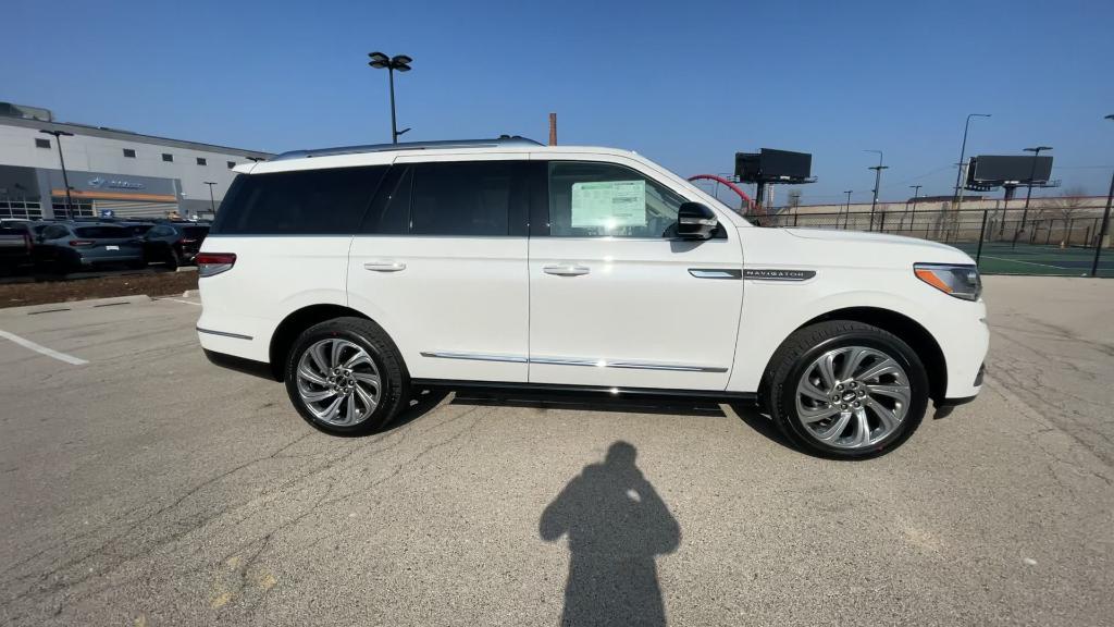 used 2024 Lincoln Navigator car, priced at $88,989