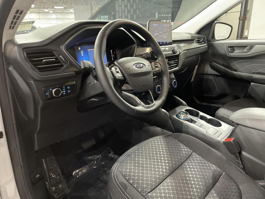 new 2025 Ford Escape car, priced at $30,495