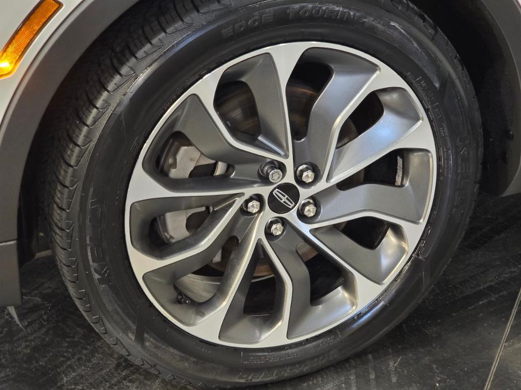 used 2022 Lincoln Nautilus car, priced at $34,486